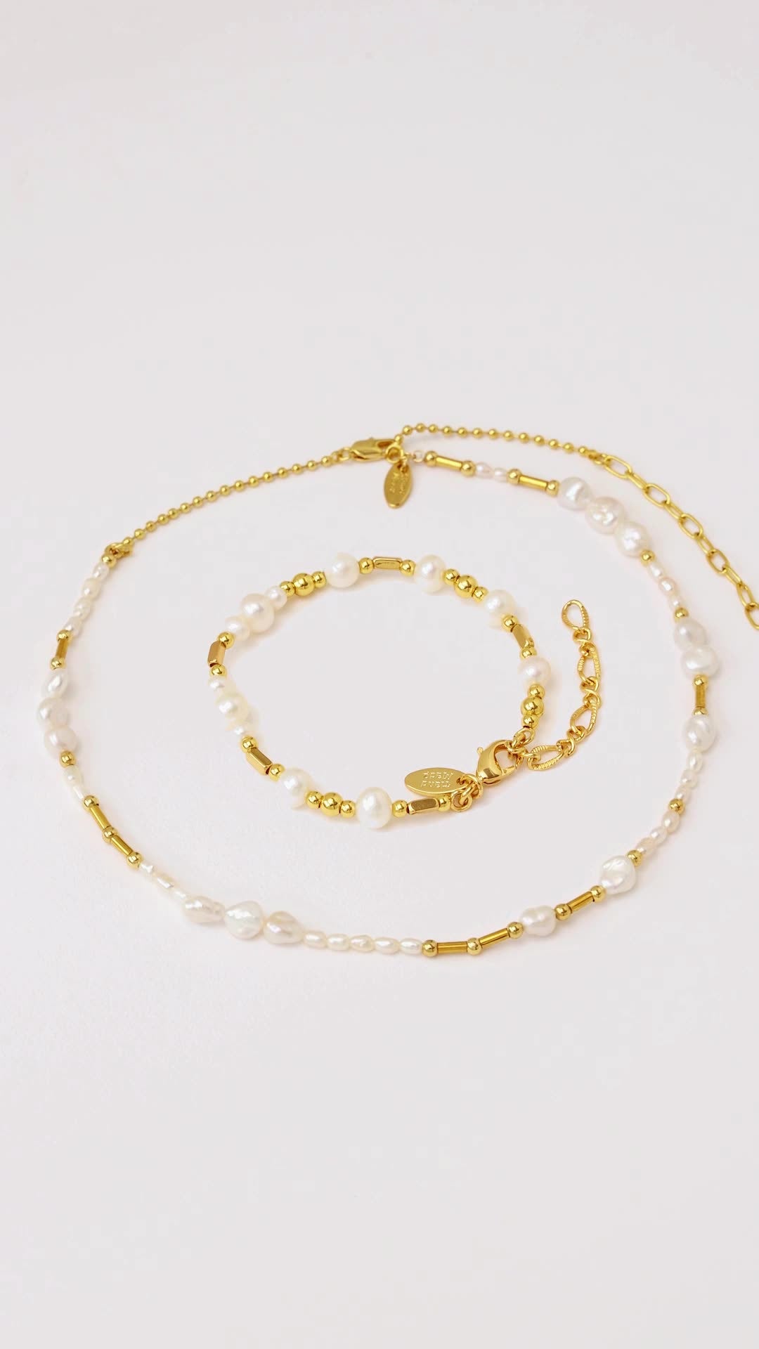 Lumi Pearl Bracelet