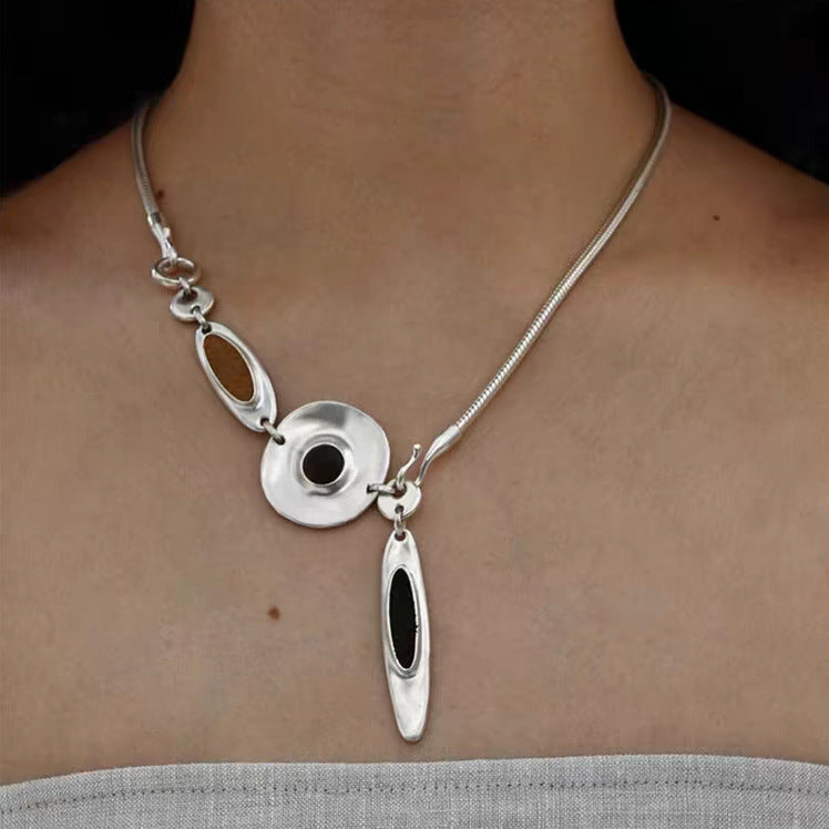 Geo Twist Necklace