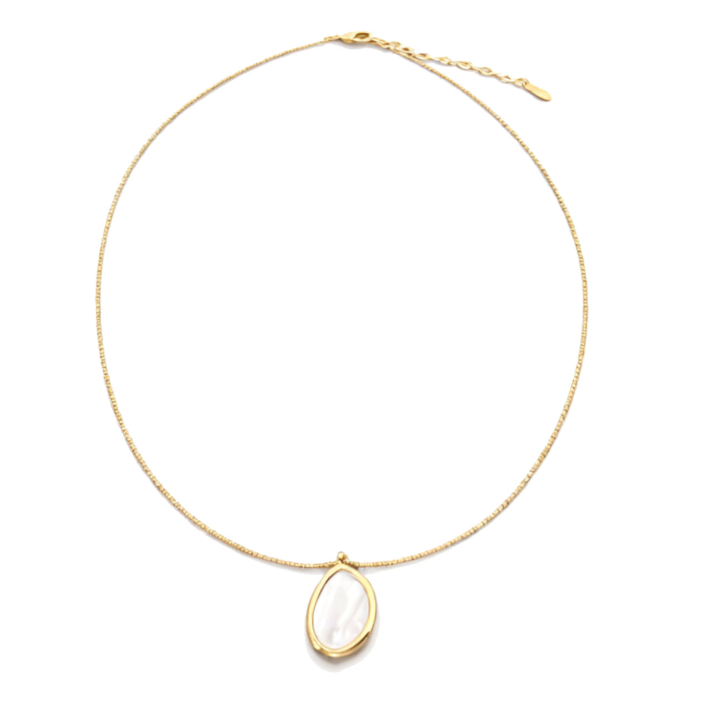 Luna Shell Pendant Necklace