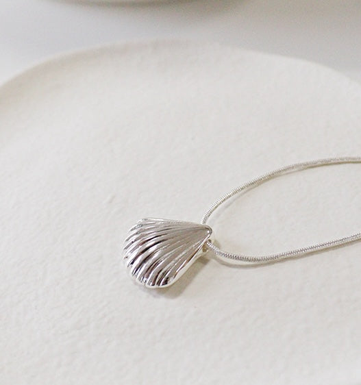 Golden Shell Necklace
