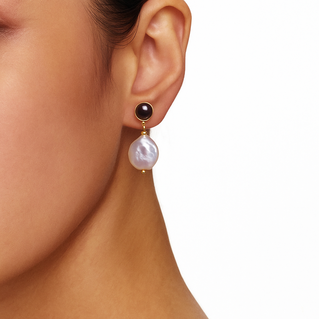 Courtly Noir Pearl Earrings