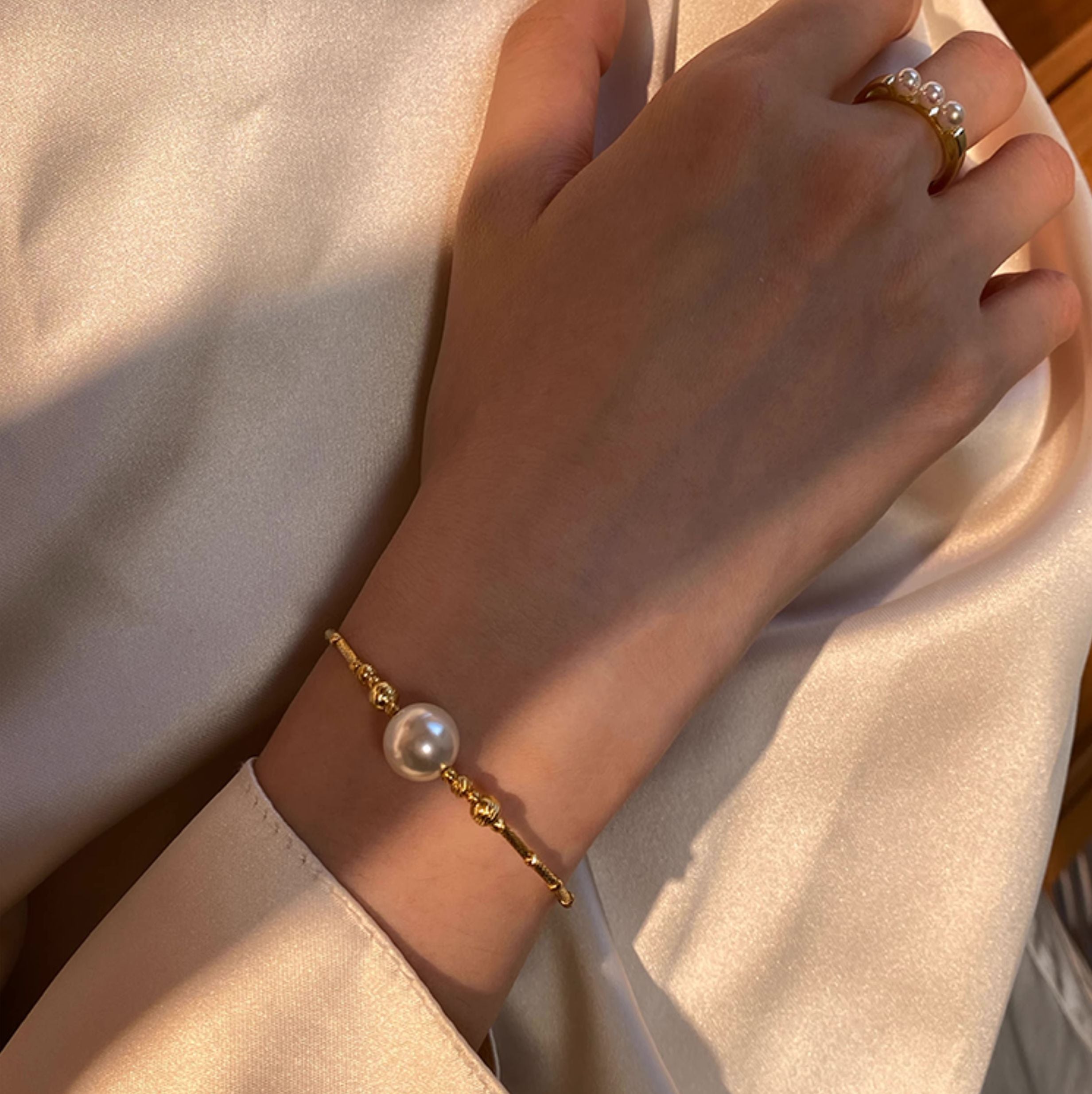 Classic Pearl Bracelet